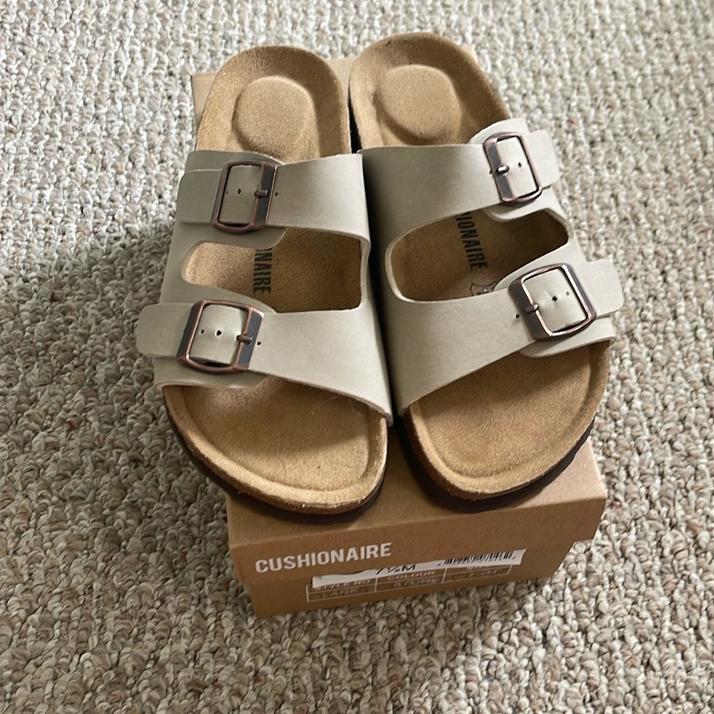 Cushionaire Birkenstock style size 7 1/2